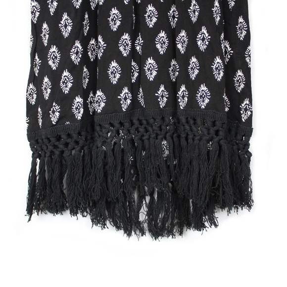 ❌SOLD❌ Xhilaration | Black & White Sundress - Picture 4 of 8